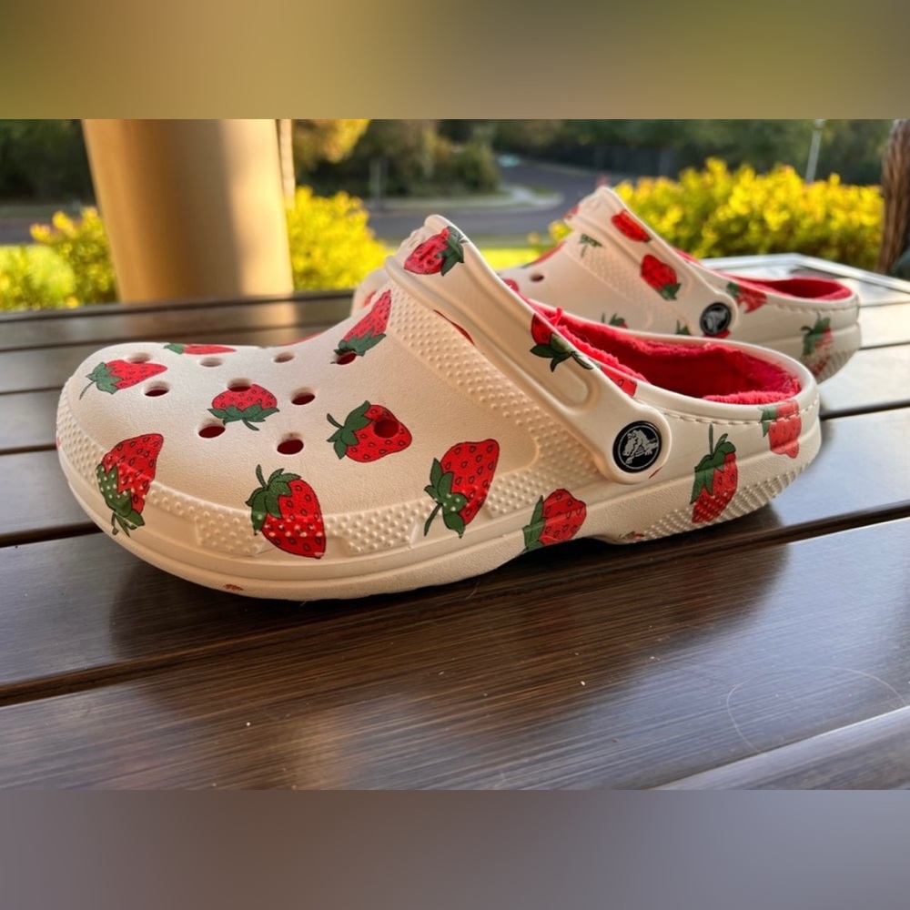 Lined Crocs